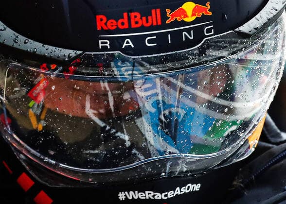 Sport Bilder des Tages SOCHI, RUSSIA - SEPTEMBER 23, 2021: A Red Bull Racing Honda driver is seen ahead of the 2021 Formula One Russian Grand Prix to be held in Sochi on September 24-26, 2021, at the Sochi Autodrom racing circuit. Sergei Fadeichev TASS  TS1119A4