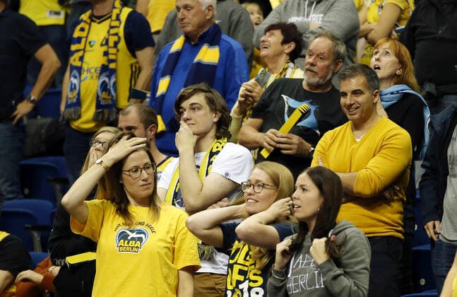 Alba fans disappointed after end of game disappointment Sports Basketball BBL Bundesliga mens season 2021 2022 23 09 2021 ALBA Berlin vs Telekom Baskets Bonn