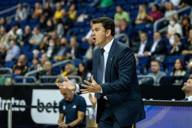 Basketball Berlin 23 09 2021 Season 2021 2022 1 Bundesliga easyCredit BBL Alba Berlin Telekom Baskets Bonn Israel Gonzalez Alba Berlin, coach