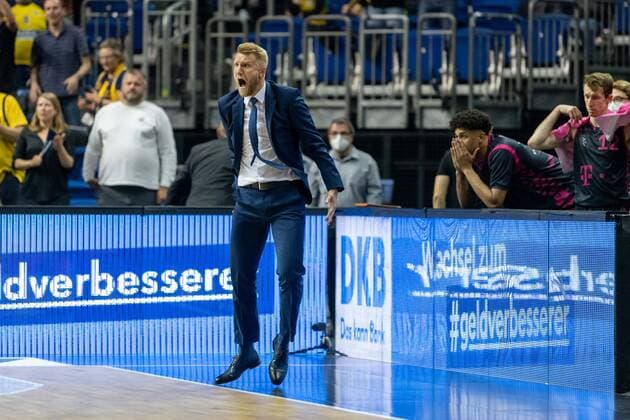 Basketball Berlin 23 09 2021 Season 2021 2022 1 Bundesliga easyCredit BBL Alba Berlin Telekom Baskets Bonn Tuomas Iisalo Bonn, coach
