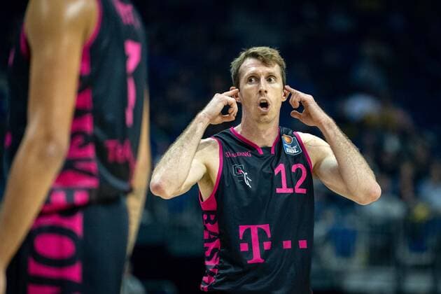 Basketball Berlin 23 09 2021 1 Bundesliga easyCredit BBL Season 2021 2022 Alba Berlin Telekom Baskets Bonn Skyler Bowlin Bonn, No 12