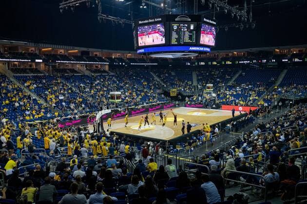 Basketball Berlin 23 09 2021 1 Bundesliga easyCredit BBL Season 2021 2022 Alba Berlin Telekom Baskets Bonn Spectators in the Arena Alba Fans Fanblock Mercedes Benz Arena Sports Venue