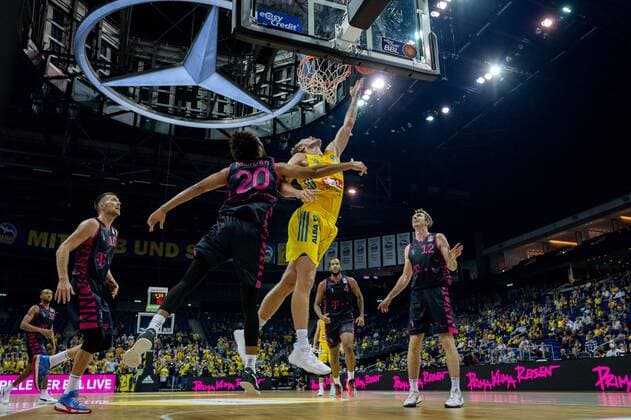 Basketball Berlin 23 09 2021 1 Bundesliga easyCredit BBL Season 2021 2022 Alba Berlin Telekom Baskets Bonn Luke Sikma Alba Berlin, No 43 Jeremy Morgan Bonn, No 20