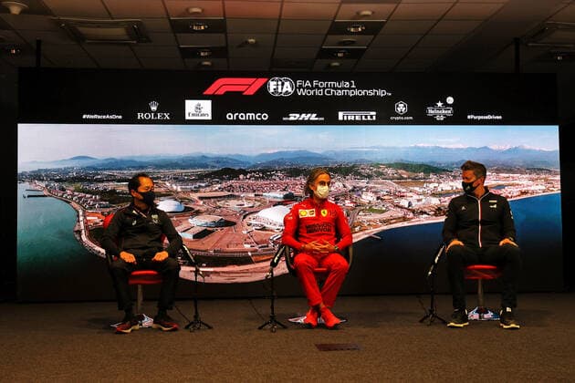 F1 Grand Prix of Russia Toyoharu Tanabe (JPN, Technical Director of Honda Racing F1), Laurent Mekies (FRA, Scuderia Ferrari Mission Winnow), Marcin Budkowski (POL, Alpine F1 Team), F1 Grand Prix of Russia at Sochi Autodrom on September 24, 2021 in Sochi, Russia. (Photo by xpbimages.com XPB Images FIA Pool via HOCH ZWEI) Sochi Russia Poolfoto HOCH ZWEI Pool XPB Images ,EDITORIAL USE ONLY