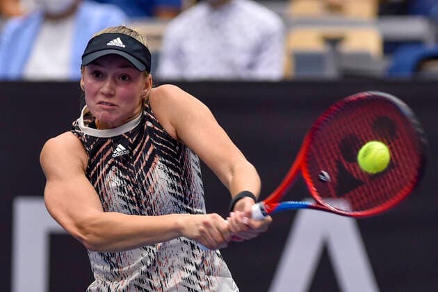 Elena Rybakina of Kazakhstan in action during the match against Iga Swiatek of Poland at the J&T Banka Ostrava Open 2021 women s WTA, Tennis Damen indoor tennis tournament in Ostrava, Czech Republic, September 24, 2021. (CTKxPhoto JaroslavxOzana) CTKPhotoP2021092406974  JAO 29