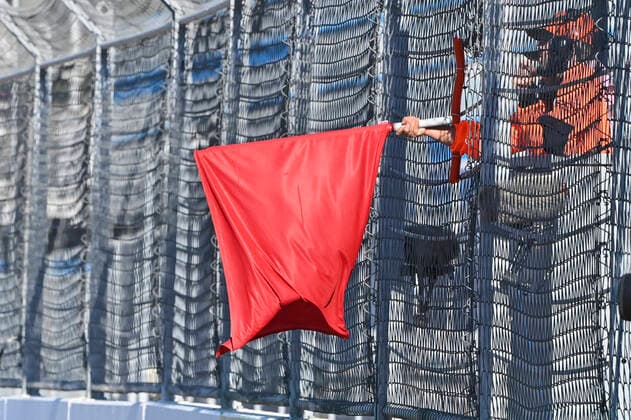 Red flag, drapeau during the Formula 1 VTB Russian Grand Prix 2021, 15th round of the 2021 FIA Formula One World Championship, WM, Weltmeisterschaft from September 24 to 26, 2021 on the Sochi Autodrom, in Sochi, Russia - Photo DPPI FORMULE 1 : Grand prix de Russie - Sotchi - 25 09 2021 DPPI PANORAMIC  00121031_24-09-21-RUS-2092-PVE