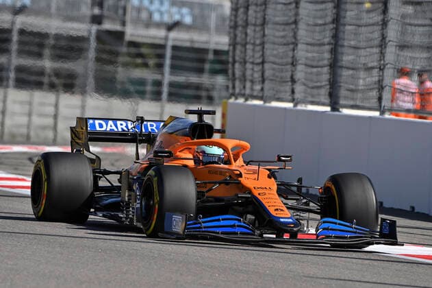 03 RICCIARDO Daniel (aus), McLaren MCL35M, action during the Formula 1 VTB Russian Grand Prix 2021, 15th round of the 2021 FIA Formula One World Championship, WM, Weltmeisterschaft from September 24 to 26, 2021 on the Sochi Autodrom, in Sochi, Russia - Photo DPPI FORMULE 1 : Grand prix de Russie - Sotchi - 25 09 2021 DPPI PANORAMIC  00121031_24-09-21-RUS-2039-PVE
