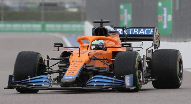 SOCHI, RUSSIA â€“ SEPTEMBER 25, 2021: Red McLaren F1 Team driver Daniel Ricciardo of Australia competes in a qualifying session for the 2021 Formula One Russian Grand Prix, at the Sochi Autodrom racing circuit. Sergei Fadeichev TASS  TS111EB6