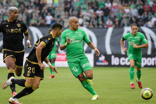 Wahbi Khazri ( 10 - Saint Etienne ) - Youcef ATAL ( 20 - Nice ) - FOOTBALL : Saint Etienne vs Nice - Ligue 1 - Saint Etienne - 25 09 2021 FedericoPestellini Panoramic 