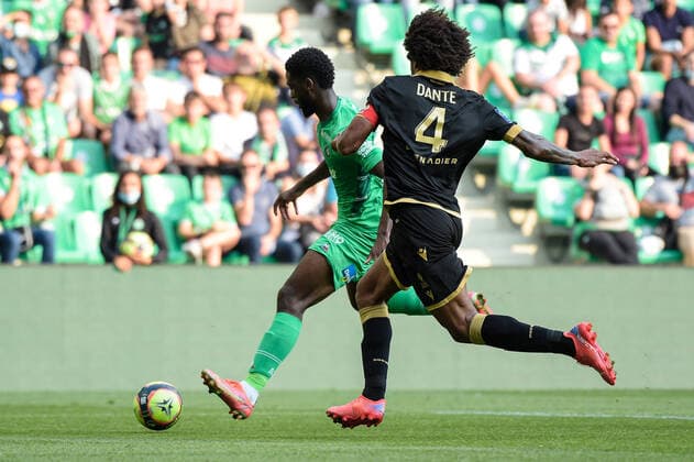 Jean Philippe KRASSO ( 14 - Saint Etienne ) - DANTE ( 4 - Nice ) - FOOTBALL : Saint Etienne vs Nice - Ligue 1 - Saint Etienne - 25 09 2021 FedericoPestellini Panoramic 