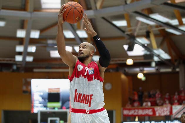 GER, Crailsheim, Arena Hohenlohe, 25 09 2021, emspor, emonline, despor, deonline, HAKRO Merlins Crailsheim vs s Oliver Würzburg, easyCredit BBL, 1 matchday picture basket by Alex King s Oliver Wuerzburg Copyright: HMBxMedia JulienxBecker