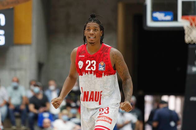 GER, Crailsheim, Arena Hohenlohe, 25 09 2021, emspor, emonline, despor, deonline, HAKRO Merlins Crailsheim vs s Oliver Würzburg, easyCredit BBL, 1 matchday picture Desi Rodriguez s Oliver Wuerzburg is looking forward to Copyright: HMBxMedia JulienxBecker