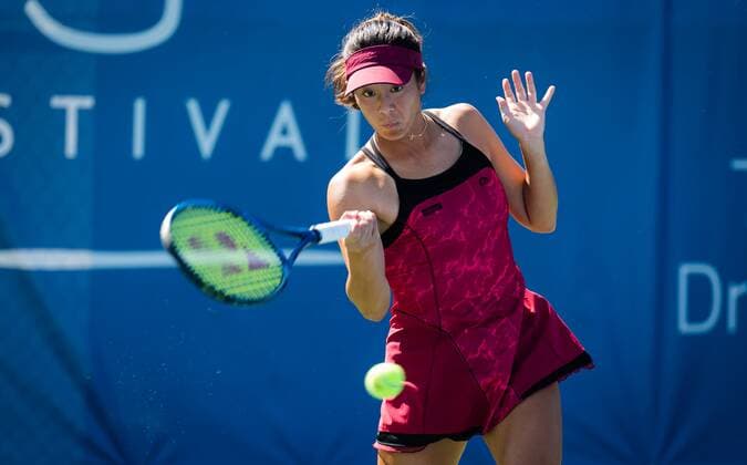 Mandatory Credit: Photo by Rob Prange Shutterstock (12465444c) Ena Shibahara of Japan in action during qualifications for the 2021 Chicago Fall Tennis Classic WTA, Tennis Damen 500 tennis tournament Chicago Fall Tennis Classic 2021, Tennis, Chicago, USA - 25 Sep 2021 Chicago Fall Tennis Classic 2021, Tennis, Chicago, USA - 25 Sep 2021  Copyright: xRobxPrange Shutterstockx 12465444c
