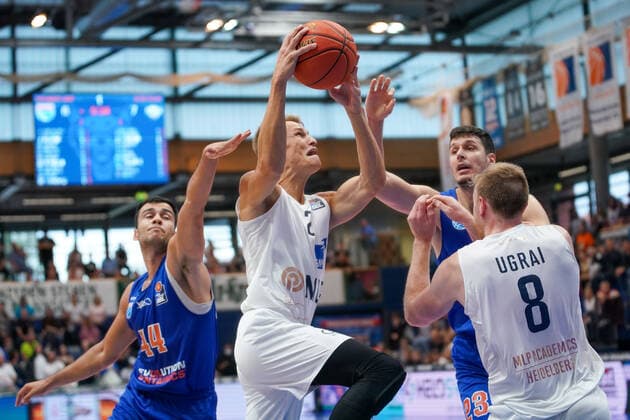 GER, Basketball, Bundesliga, Men, 2021 2022, 1 Matchday, Syntainics MBC MLP Academics Heidelberg, 25 09 2021, v l Nikola Rebic MBC, 44 , Niklas Wuerzer Heidelberg, 2 , Goran Huskic MBC, 23 , Max Ugrai Heidelberg, 8 GER, Basketball, Bundesliga, Men, 2021 2022, 1 Matchday, Syntainics MBC MLP Academics Heidelberg, 25 09 2021, Weissenfels Copyright: xSchulz Eibner-Pressefotox ep_eer