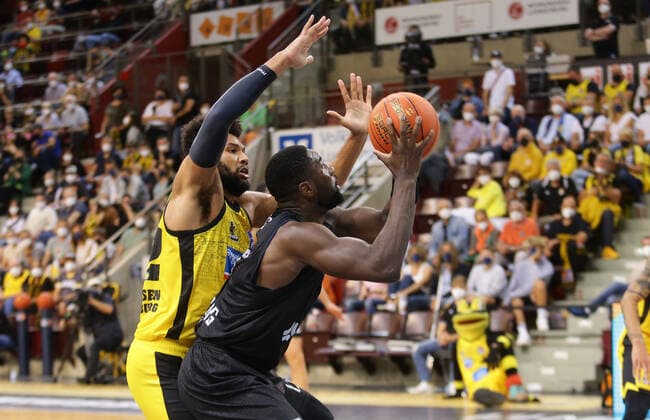 Ludwigsburg , Basketball easycredit BBL Bundesliga MHP Riesen Ludwigsburg vs Hamburg Towers , Konstantinos Markopoulos Bissi