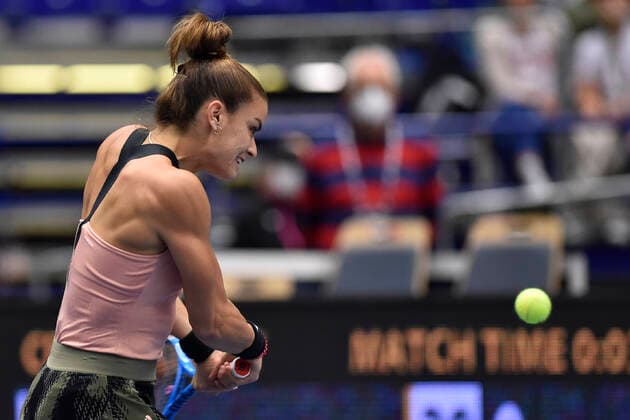 Maria Sakkari of Greece in action during the match against Iga Swiatek of Poland at the J&T Banka Ostrava Open 2021 women s WTA, Tennis Damen indoor tennis tournament in Ostrava, Czech Republic, September 25, 2021. (CTKxPhoto JaroslavxOzana) CTKPhotoP2021092504187  JAO 15