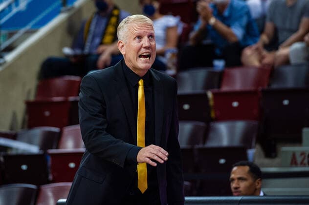 John Patrick Headcoach MHP RIESEN Ludwigsburg scream at BBL game MHP Riesen Ludwigsburg Hamburg Towers Ludwigsburg 25 09 21 Basketball , 25 09 2021, Ludwigsburg Germany xpxsdx