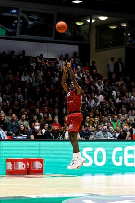 25 09 2021, easyCredit Basketball Bundesliga, BBL, 2021 2022 season, men, Chemnitz Niners EWE Baskets Oldenburg Frantz Massenat, Niners Chemnitz Chemnitz Fair Chemnitz Saxony Germany