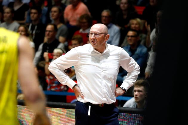 25 09 2021, easyCredit Basketball Bundesliga, BBL, season 2021 2022, men, Chemnitz Niners EWE Baskets Oldenburg Mladen Drijencic Headcoach , EWE Baskets Oldenburg Chemnitz Messe Chemnitz Sachsen Germany