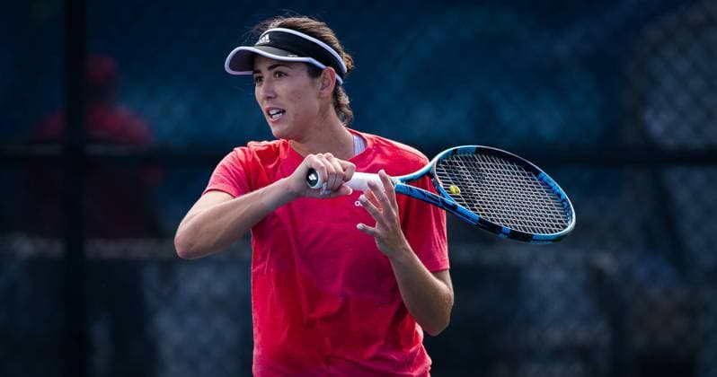 September 25, 2021, CHICAGO, UNITED STATES: Garbine Muguruza of Spain in action during qualifications for the 2021 Chicago Fall Tennis Classic WTA, Tennis Damen 500 tennis tournament against Andrea Petkovic of Germany CHICAGO UNITED STATES - ZUMAa181 20210925_zaa_a181_202 Copyright: xRobxPrangex
