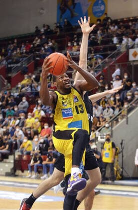 Ludwigsburg , Basketball easycredit BBL Bundesliga MHP Riesen Ludwigsburg vs Hamburg Towers , Yorman Polas bartolo Riesen