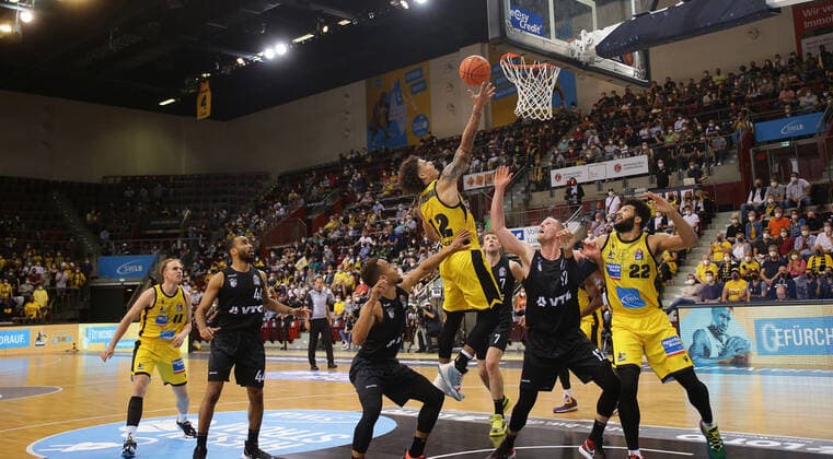 Ludwigsburg , Basketball easycredit BBL Bundesliga MHP Riesen Ludwigsburg vs Hamburg Towers , Jonah Radebaugh Riesen