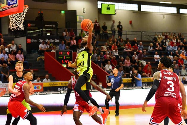 Marcus Thornton medi Bayreuth GER, Basketball BBL, Jobstairs Giessen 46ers vs medi Bayreuth 26 09 2021 Giessen Copyright: xEibnerxPressefotox xRalphxLehmbergx