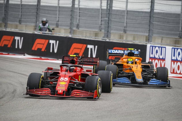 55 SAINZ Carlos (spa), Scuderia Ferrari SF21, action and 04 NORRIS Lando (gbr), McLaren MCL35M during the Formula 1 VTB Russian Grand Prix 2021, 15th round of the 2021 FIA Formula One World Championship, WM, Weltmeisterschaft from September 24 to 26, 2021 on the Sochi Autodrom, in Sochi, Russia - Photo Xavi Bonilla DPPI FORMULE 1 : Grand prix de Russie - Sotchi - 26 09 2021 DPPI PANORAMIC  _B2_5256