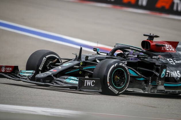 44 HAMILTON Lewis (gbr), Mercedes AMG F1 GP W12 E Performance, action during the Formula 1 VTB Russian Grand Prix 2021, 15th round of the 2021 FIA Formula One World Championship, WM, Weltmeisterschaft from September 24 to 26, 2021 on the Sochi Autodrom, in Sochi, Russia - Photo Xavi Bonilla DPPI FORMULE 1 : Grand prix de Russie - Sotchi - 26 09 2021 DPPI PANORAMIC  _B2_5485