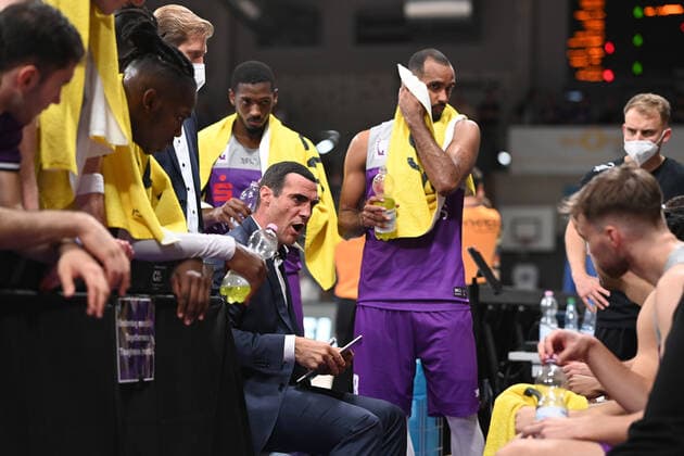 BG Göttingen Brose Bamberg 26 09 2021, Basketball Bundesliga, 2021 2022 season, 1 matchday, BG Göttingen Brose Bamberg Göttingen coach Roel Moors Göttingen Lower Saxony Germany.