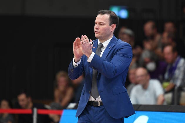 BG Göttingen Brose Bamberg 26 09 2021, Basketball Bundesliga, 2021 2022 season, 1 matchday, BG Göttingen Brose Bamberg Bambergs Johan Roijakkers Göttingen Lower Saxony Germany.