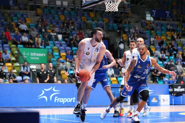 Klassen Owen, Basketball Loewen Braunschweig, 5 , Moore Rasheed, Fraport Skyliners, 20 , , GER,Basketball, BBL,Season 2021 22,1 Matchday,26 09 2021, Frankfurt. Copyright: xEibner-Pressefoto UlrichxScherbaumx EP_usm