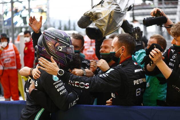 F1 Grand Prix of Russia 44 Lewis Hamilton (GBR, Mercedes-AMG Petronas F1 Team), F1 Grand Prix of Russia at Sochi Autodrom on September 26, 2021 in Sochi, Russia. (Photo by Andy Hone LAT Motorsport Images FIA Pool via HOCH ZWEI) Sochi Russia Poolfoto HOCH ZWEI Pool Motorsport Images ,EDITORIAL USE ONLY