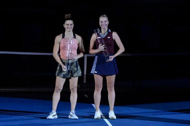 Anett Kontaveit of Estonia (right) celebrates victory after the final match against Maria Sakkari of Greece (left) at the J&T Banka Ostrava Open 2021 women s WTA, Tennis Damen indoor tennis tournament in Ostrava, Czech Republic, September 26, 2021. (CTKxPhoto JaroslavxOzana) CTKPhotoP2021092605242  JAO 22