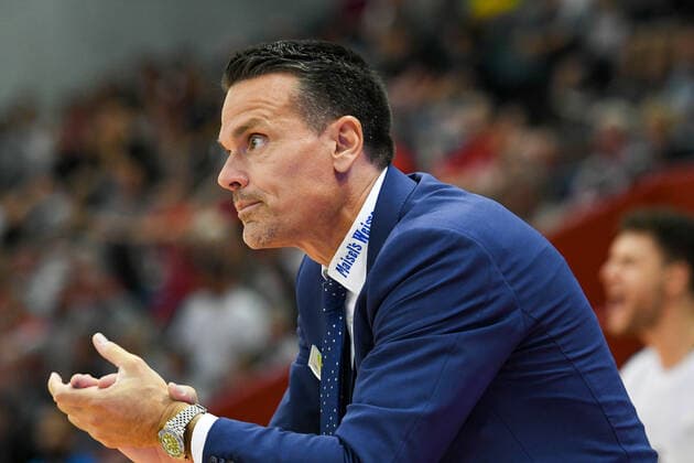 Raoul Korner 1 matchday, Basketball Bundesliga, Basketball season 2021 2022, Germany, easyCredit BBL, Germany, Giessen 46ers, giessen red, men, Jobstairs GIESSEN 46ers Medi Bayreuth, men, Bayreuth in yellow