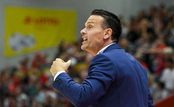 Raoul Korner 1 matchday, Basketball Bundesliga, Basketball season 2021 2022, Germany, easyCredit BBL, Germany, Giessen 46ers, giessen red, men, Jobstairs GIESSEN 46ers Medi Bayreuth, men, Bayreuth in yellow
