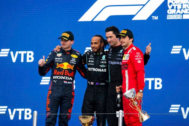 33 Max Verstappen NED, Red Bull Racing , 44 Lewis Hamilton GBR, Mercedes AMG Petronas F1 Team , 55 Carlos Sainz ESP, Scuderia Ferrari Mission Winnow , F1 Grand Prix of Russia at Sochi Autodrom on September 26, 2021 in Sochi, Russia Photo by HOCH ZWEI Sochi Russia