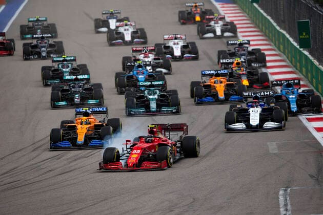 Start, 4 Lando Norris GBR, McLaren F1 Team , 55 Carlos Sainz ESP, Scuderia Ferrari Mission Winnow , 63 George Russell GBR, Williams Racing , F1 Grand Prix of Russia at Sochi Autodrom on September 26, 2021 in Sochi, Russia Photo by HOCH ZWEI Sochi Russia