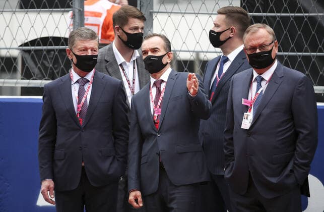 SOCHI, RUSSIA - SEPTEMBER 26, 2021: Russia s Deputy Prime Minister Dmitry Kozak, Krasnodar Territory Governor Veniamin Kondratyev and Andrei Kostin (L-R), president - chairman of the Board at VTB Bank, attend the opening of the 2021 Formula One Russian Grand Prix at the Sochi Autodrom racing circuit. Sergei Fadeichev TASS  TS1121B6