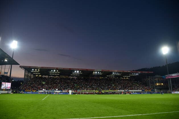 Soccer, 1 Bundesliga, 6 Matchday 21 22 SC Freiburg vs FC Augsburg 26 September 2021 Stadium atmosphere after the match, during the soccer Bundesliga match between SC Freiburg and FC Augsburg, on Sunday, 26 September 2021 at Dreisamstadion in Freiburg im Breisgau DFL REGULATIONS PROHIBIT ANY USE OF PHOTOGRAPHS AS IMAGE SEQUENCES AND OR QUASI VIDEO Copyright: xBEAUTIFULxSPORTS GerdxGruendlx