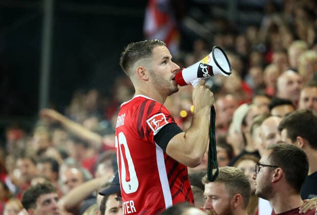 26 09 21 SC Freiburg FC Augsburg Germany, Freiburg, 26 09 2021, football, Bundesliga, SC Freiburg FC Augsburg Christian Günter SC Freiburg