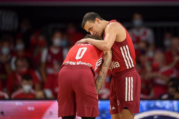 Basketball, BBL, 20210926, FC Bayern München Ratiopharm Ulm In the picture Nick WEILER BABB FC Bayern München, 0 and Zan Mark SISKO FC Bayern München, 31 Munich Audi Dome Bayern Germany Copyright: Passion2Press MarkusxFischerx