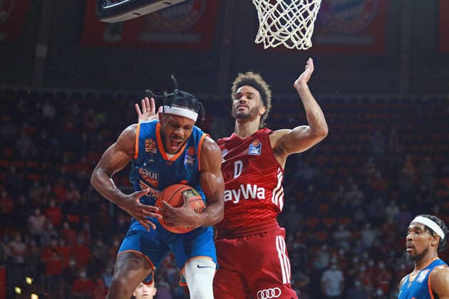 0 Nick Weiler Babb FCBB vs 4 Jaron Blossomgame, on the ball Ulm Basketball, Easycredit BBL, FC Bayern Munich Ratiopharm Ulm at Audi Dome on 26 09 2021 PHOTO Mladen Lackovic LakoPress
