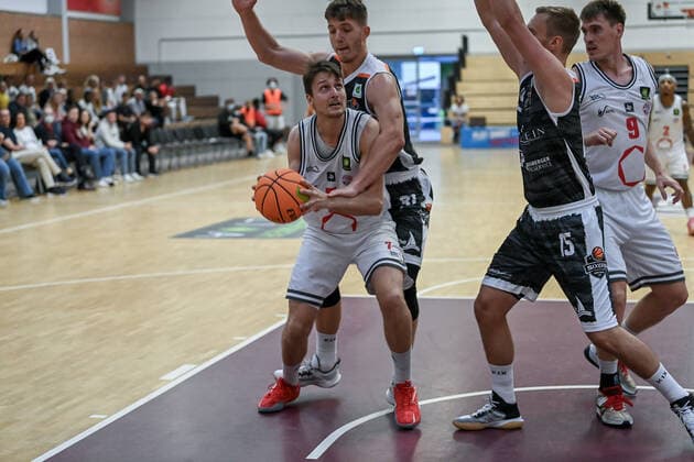 Barmer 2 Basketball Bundesliga ProB, Rheinstars Koeln vs BSW Sixers, 26 09 2021 Thomas Michel RheinStars Koeln 7 , Barmer 2 Basketball Bundesliga ProB, Rheinstars Koeln vs BSW Sixers on 26 09 2021 at ASV Koeln in Koeln North Rhine-Westphalia Copyright: xBEAUTIFULxSPORTS Mueller-Laschetx