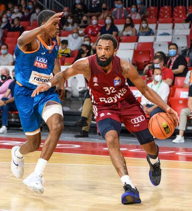 Semaj Christon ratiopharm Ulm, 0 vs Darrun Hilliard FC Bayern Muenchen Basketball, 32 FC Bayern Muenchen vs ratiopharm Ulm, Basketball, BBL, 1 matchday, 2021 2022 season, 26 09 2021 FC Bayern Muenchen vs ratiopharm Ulm, Basketball, BBL, 1 matchday, 2021 2022 season, 26 09 2021 Muenchen. Copyright: xEibnerxPressefotox xHeikexFeinerx EP_HFR