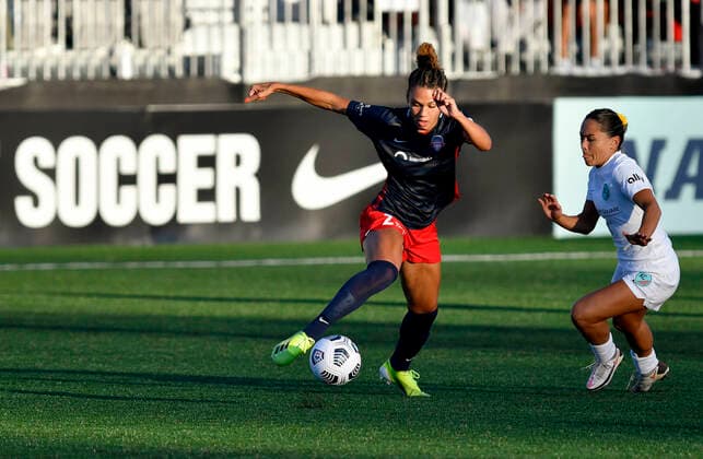 LEESBURG, VA - SEPTEMBER 26: Washington Spirit forward Trinity Rodman (2) dribbles during the NWSL game between Kansas City and Washington Spirit September 26, 2021 at Segra Field in Leesburg, VA. (Photo by Randy Litzinger Icon Sportswire) SOCCER: SEP 26 NWSL - Kansas City at Washington Spirit Icon9662109260500