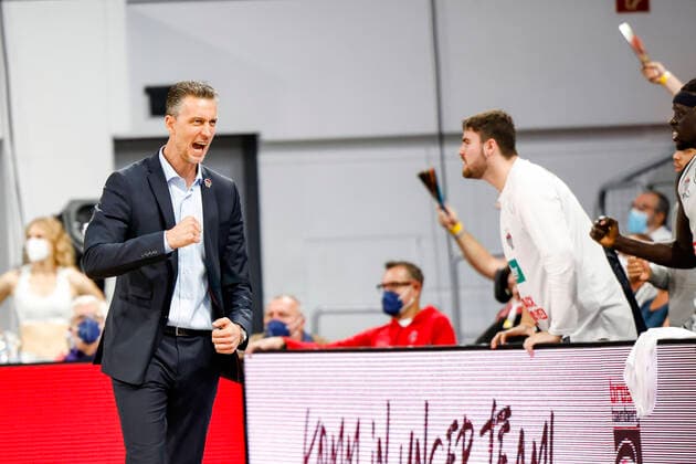 Headcoach Pete Strobl JobStairs Giessen 46ers Brose Bamberg Giessen 46ers easyCredit BBL Basketball Bundesliga Saison 2021 22 Spieltag 2, 29 09 2021 Bamberg, Brose Arena Copyright: DanielxLöb