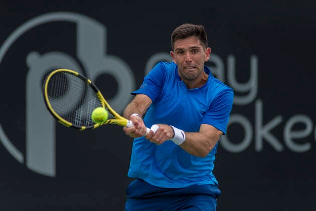 September 27, 2021, San Diego, California, USA: Argentinian tennis player FEDERICO DELBONIS returns the ball hit to him by opponent Aslan Karatsev of Russia at the San Diego Open tennis tournament. San Diego USA - ZUMAb202 20210928_znp_b202_006 Copyright: xDavidxBarakx