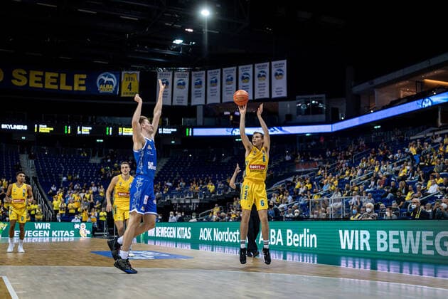 Basketball Berlin 28 09 2021 Season 2021 2022 1 Bundesliga easyCredit BBL Alba Berlin Skyliners Frankfurt Malte Delow Alba Berlin, No 06