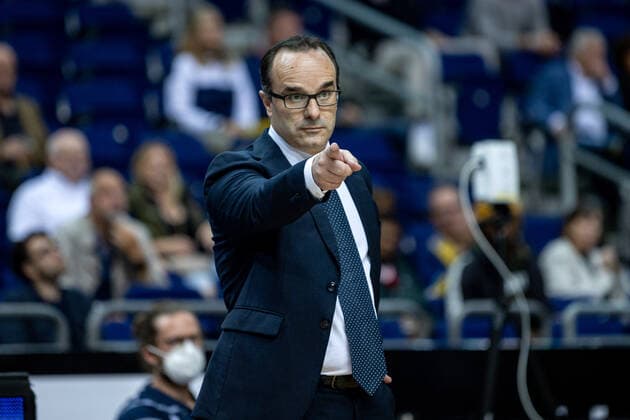 Basketball Berlin 28 09 2021 Season 2021 2022 1 Bundesliga easyCredit BBL Alba Berlin Skyliners Frankfurt Diego Ocampo Frankfurt, coach